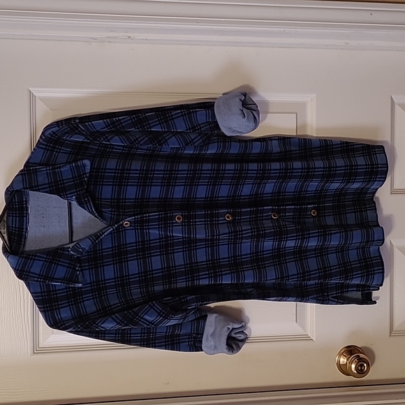 VELOUR Shacket / button up Top - Picture 6 of 16